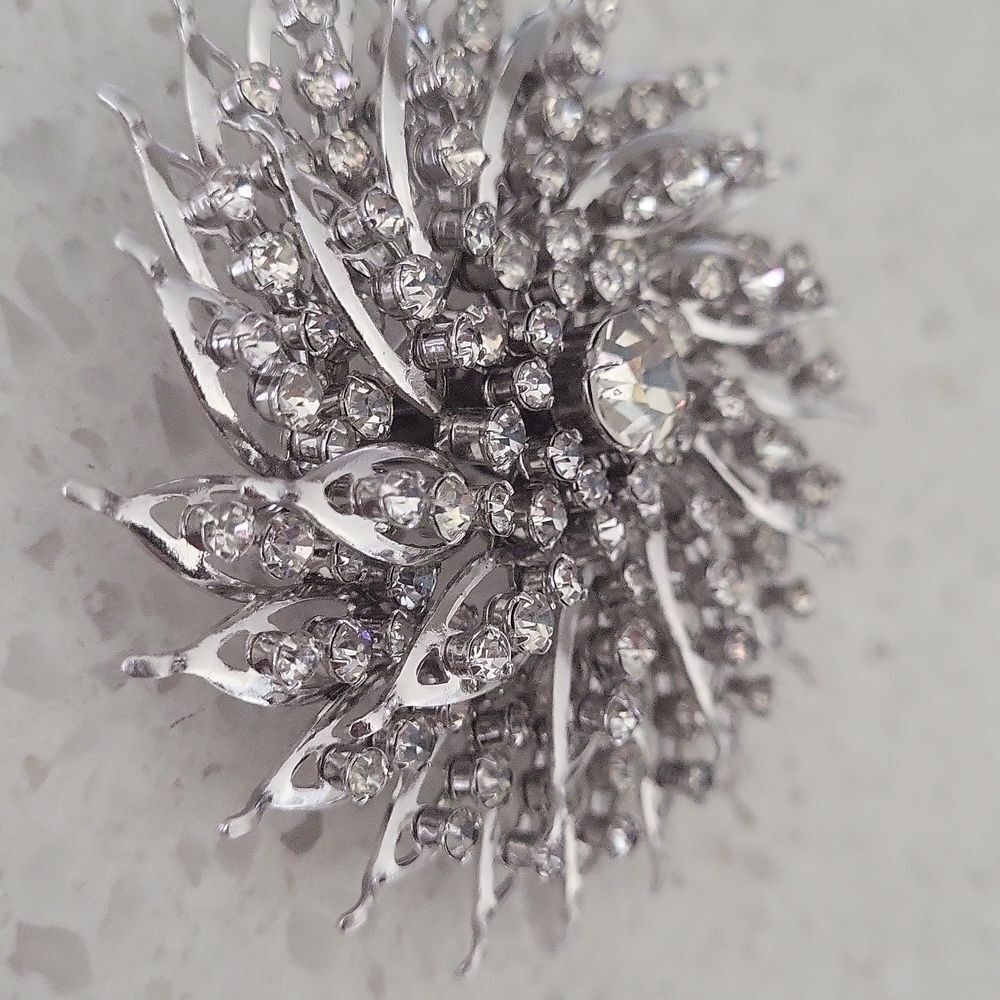 Large Sunburst Pinwheel Rhinestone Brooch - Picture 3 of 5